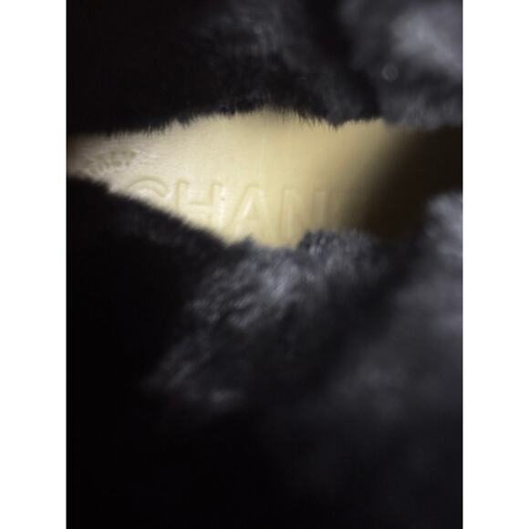 CHANEL Black Fur Calfskin Fold-Over Short Boots EU 37.5 CC Logo Ankle Booties - Picture 5 of 10